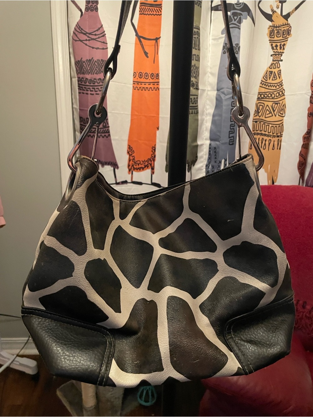 Bueno Giraffe Print Stylish Bag